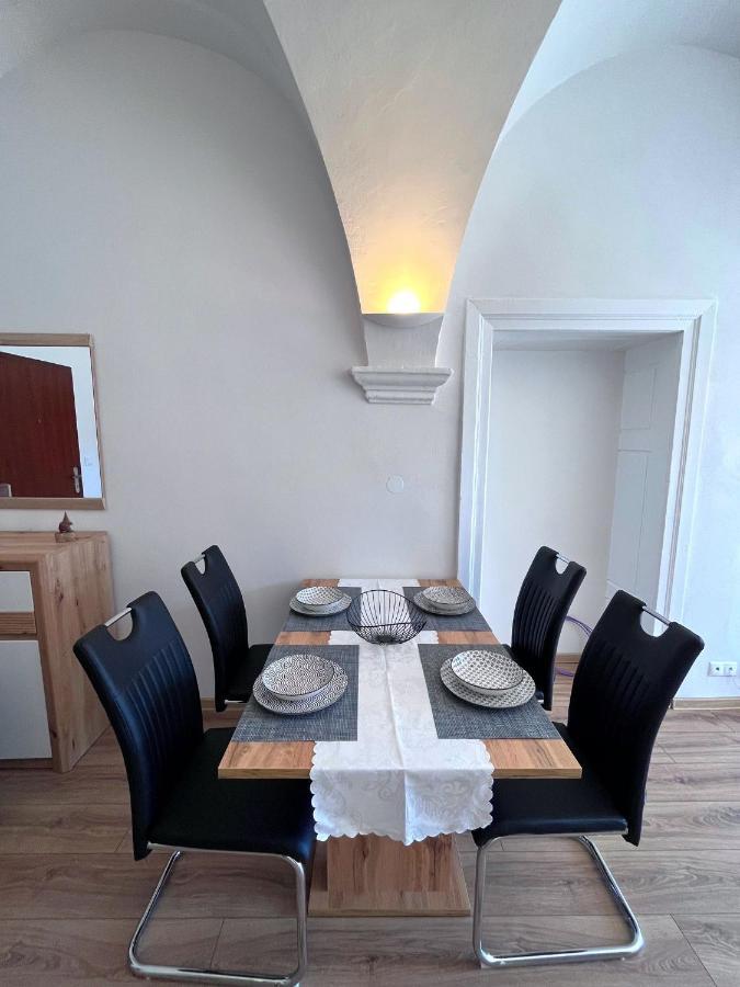 Apartman Viki Banska Bystrica Ngoại thất bức ảnh