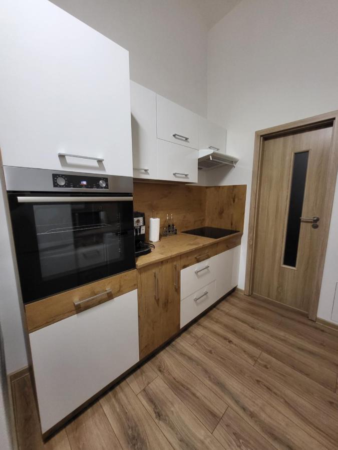 Apartman Viki Banska Bystrica Ngoại thất bức ảnh